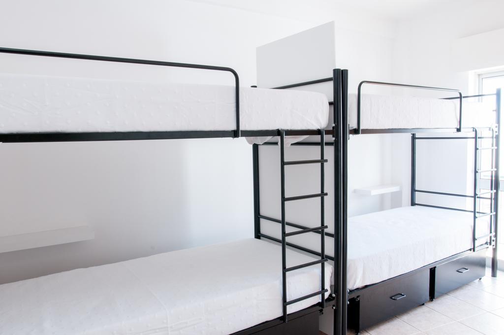 Stork Hostel Olhão Quarto foto